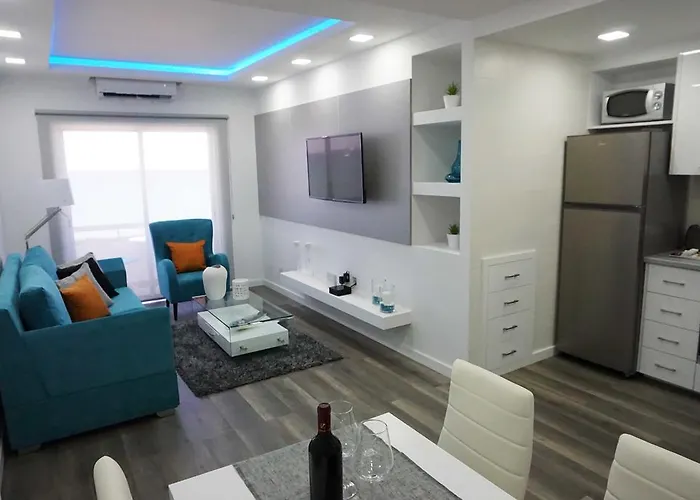 Lazuli Sea View Beachfront Ap 43 Larnaca