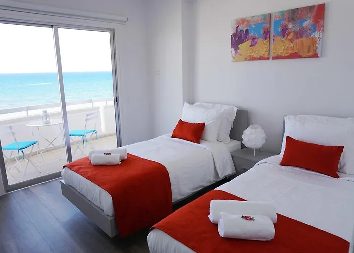 Lazuli Sea View Beachfront Ap 43 *