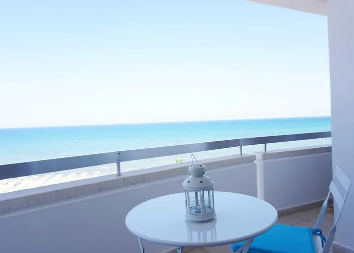 Lazuli Sea View Beachfront Ap 43 *