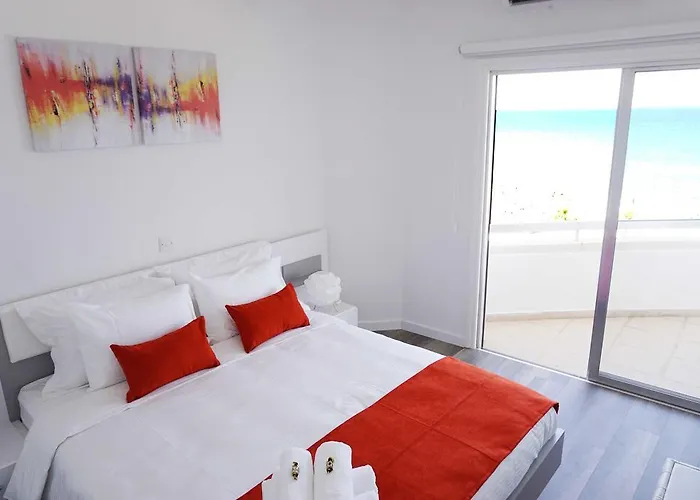 Lazuli Sea View Beachfront Ap 43 Διαμέρισμα Λάρνακα